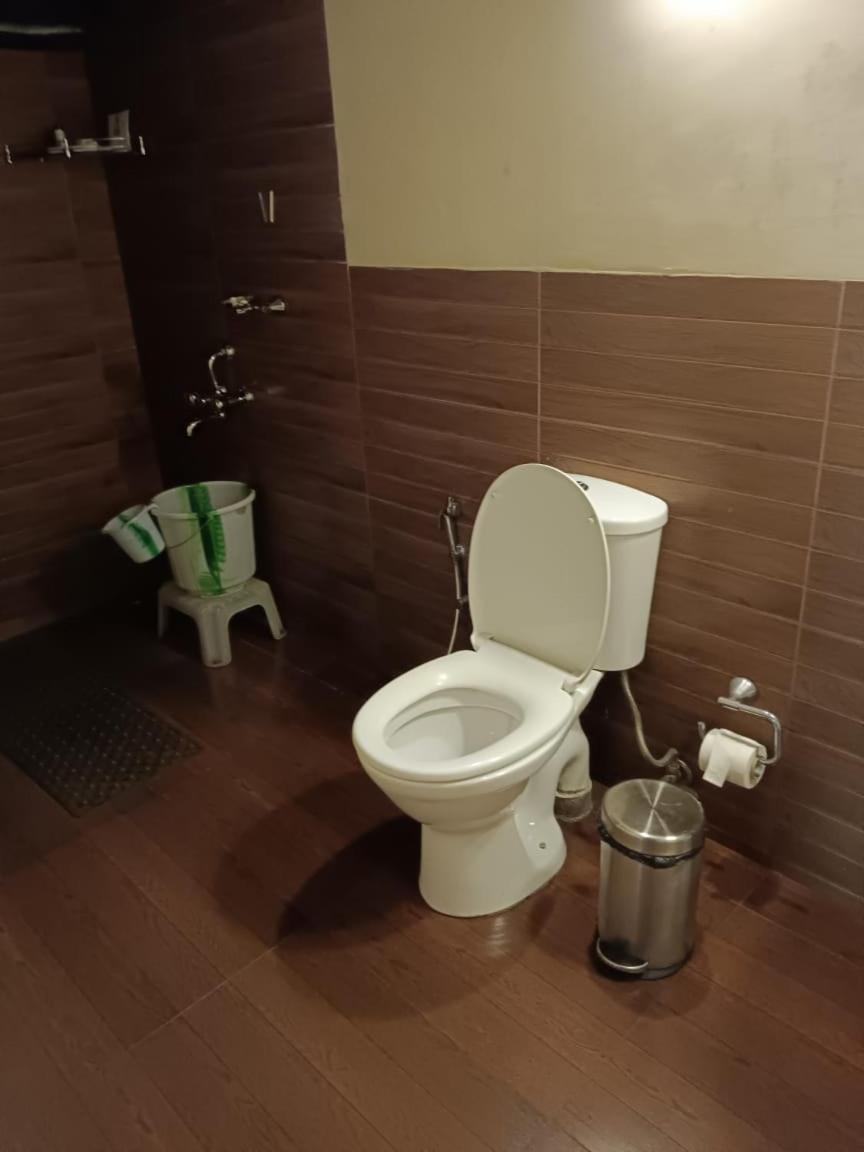 Monica Garden Bungalow Vālpārai Eksteriør bilde